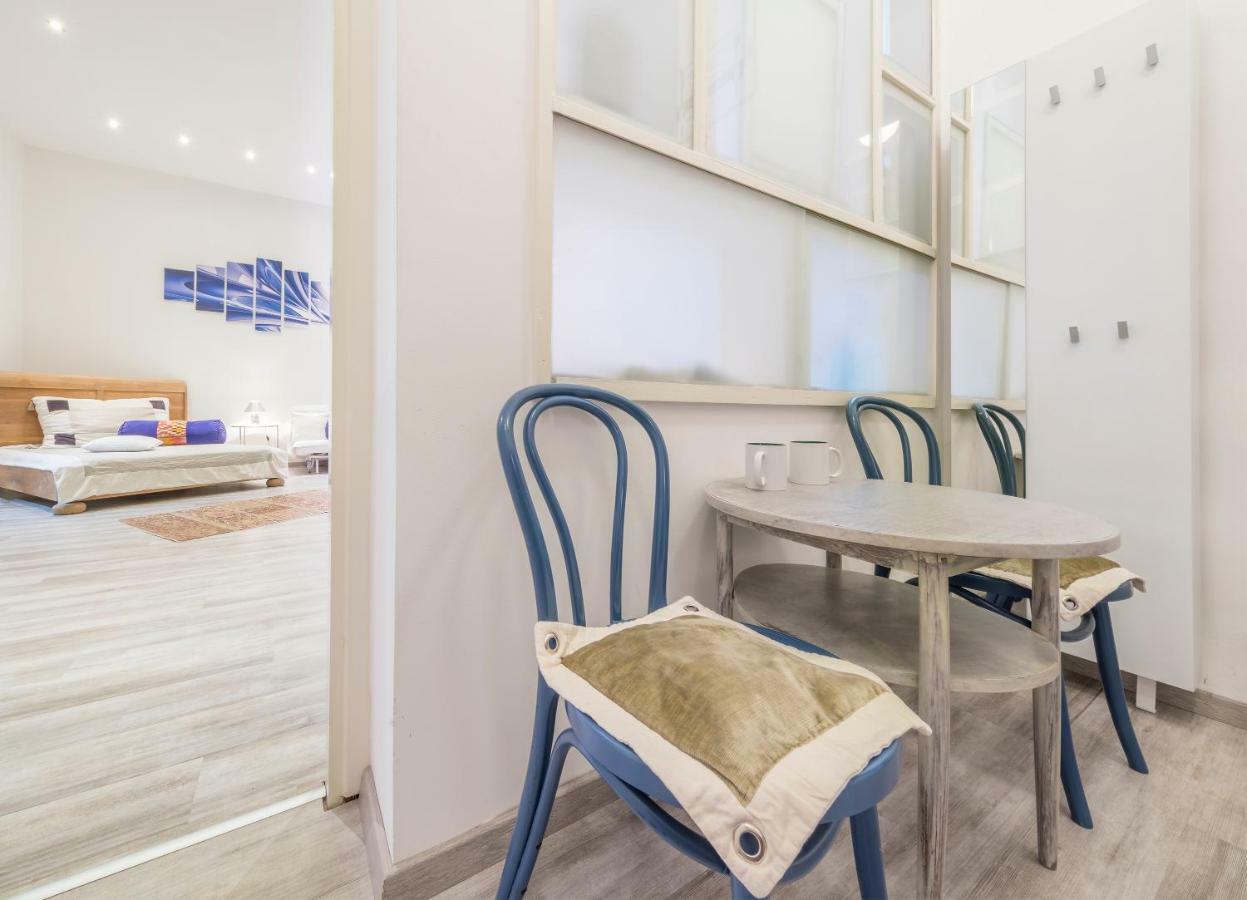 Atlanta Apartment Is In The Heart Of Budapest Esterno foto